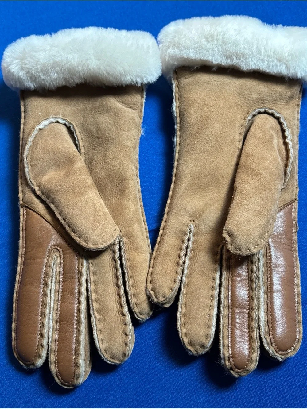 UGG excellent hardly